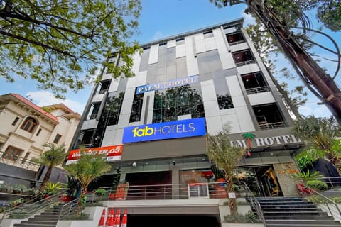 Property building, Facade/entrance
