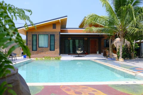 Property building, Swimming pool