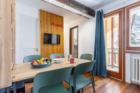 Hostdomus - Shiny View Apartment in Sestriere