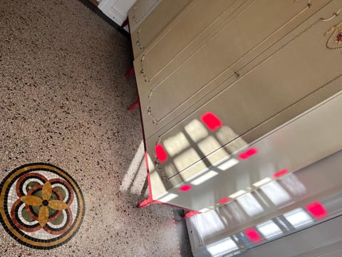 Facade/entrance, wardrobe