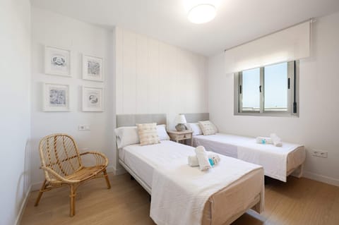 Elegant 3BR Penthouse with Sea View Pool & Garden Apartment in Torremolinos