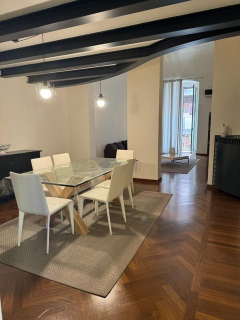 Living room, Seating area, Dining area