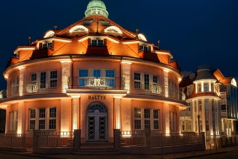 Night, Landmark view