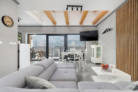 Living room, Seating area, Dining area