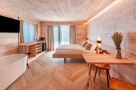 Bathroom, Living room