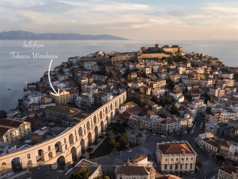 Property building, Nearby landmark, Day, Natural landscape, Bird's eye view, City view, Landmark view, Location