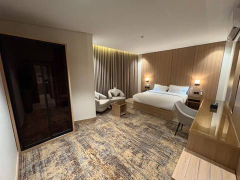 Property building, Photo of the whole room