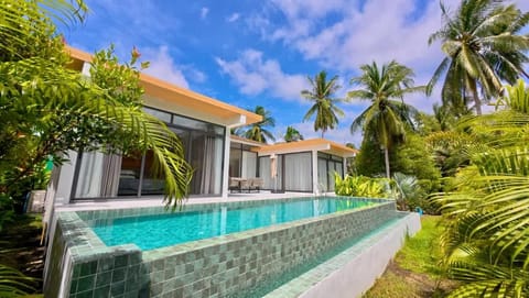 Property building, Day, Garden, Garden view, Pool view, Swimming pool, Swimming pool