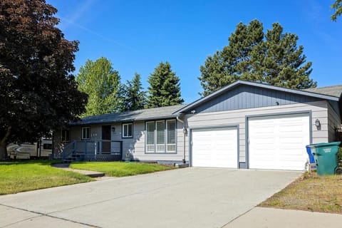 5BR Home By Downtown CDA-Nintendo-Foosball-Games House in Coeur dAlene