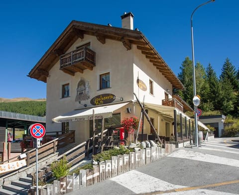 Property building, Lounge or bar