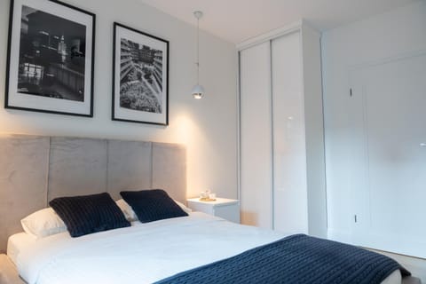 Bed, Bedroom, wardrobe