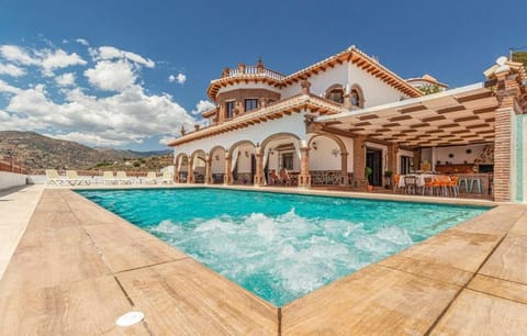 Hot Tub, Swimming pool