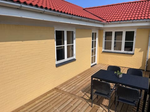 Garden, Balcony/Terrace