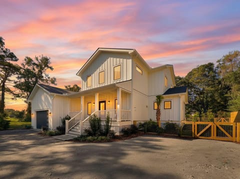 High-End New Build near Folly Beach and Downtown House in James Island