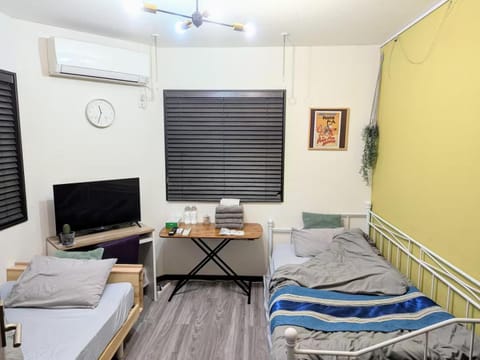 Bed, TV and multimedia, Photo of the whole room, air conditioner