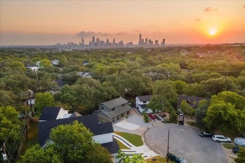 Spacious 4BR South Austin Home Minutes to Downtown House in Austin