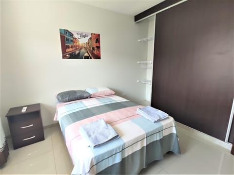 Bed, Photo of the whole room, Bedroom, wardrobe