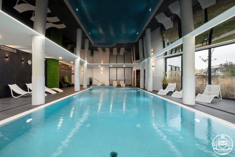 Pool view, Swimming pool, sunbed