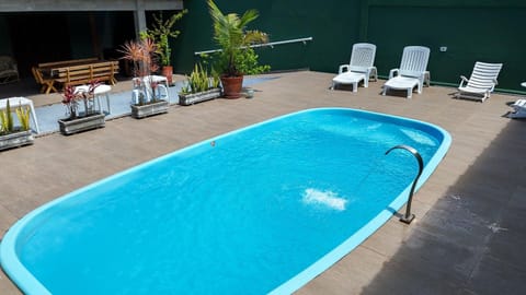 Swimming pool, Swimming pool