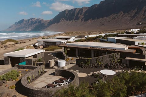 Day, Beach, Mountain view, Sea view