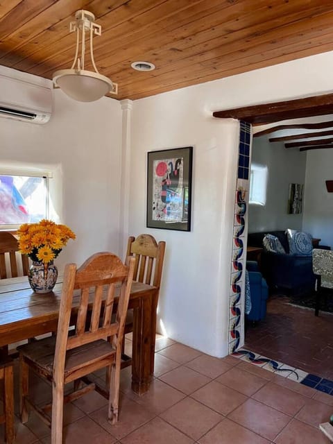 2 bed, yard, pet friendly in Historic Mesilla. House in Mesilla