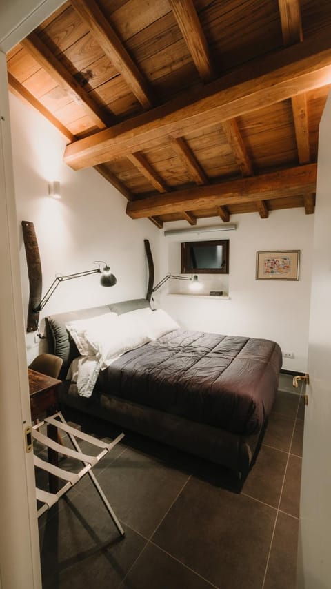 Suite Palazzo Ciolina House in L'Aquila