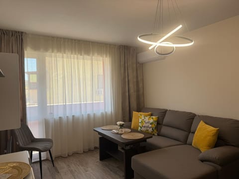 Living room, Decorative detail, Seating area