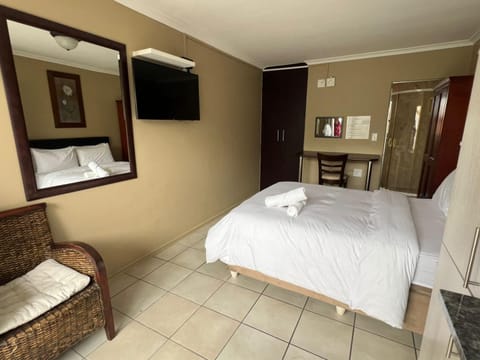 Kabana Guest House Morgenzicht Bed and Breakfast in Cape Town