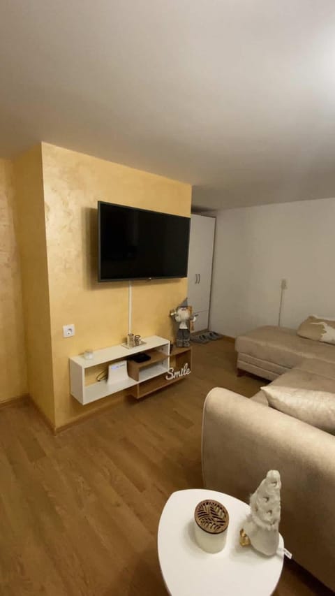 TV and multimedia, Seating area