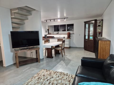 TV and multimedia, Kitchen or kitchenette, Living room, Dining area