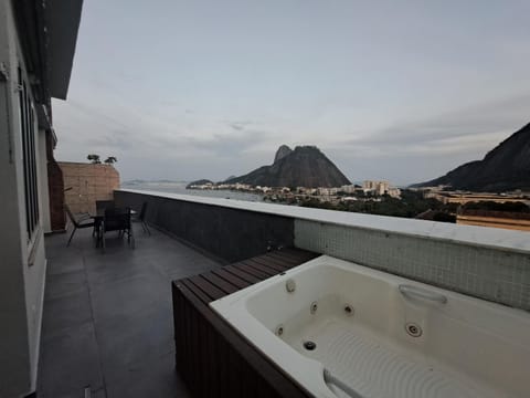 Hot Tub, Balcony/Terrace