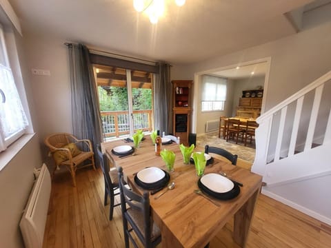 Chalet spacieux à Val-des-Prés avec sauna et parking - FR-1-266-256 Chalet in Montgenèvre