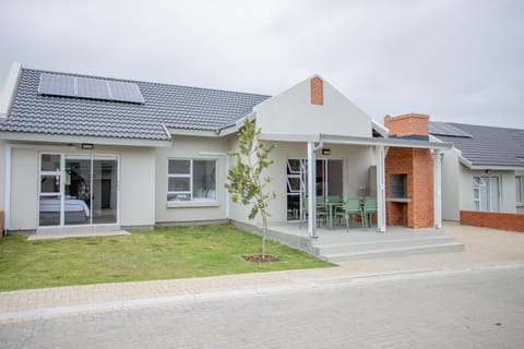 BBQ facilities, Garden, Balcony/Terrace