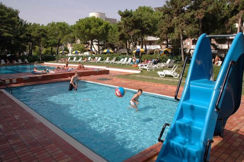 Summer, Swimming pool