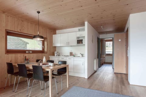 Dining area, microwave