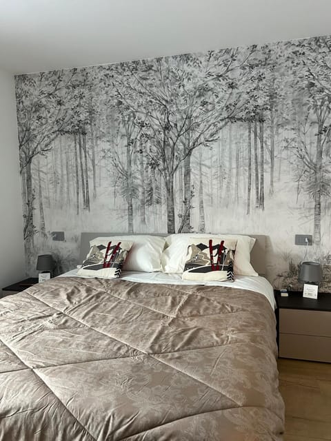 Bed, Bedroom
