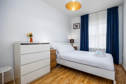 Bed, Bedroom, wardrobe