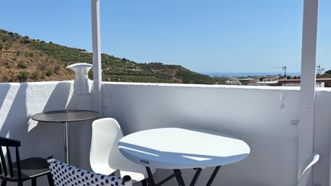 Patio, Day, Natural landscape, View (from property/room), Balcony/Terrace, Balcony/Terrace, Dining area, Mountain view, Sea view