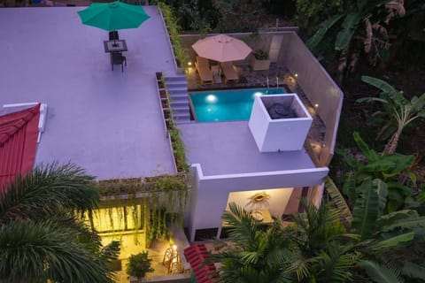 Property building, Swimming pool