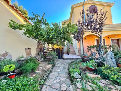 Property building, Garden, Garden view