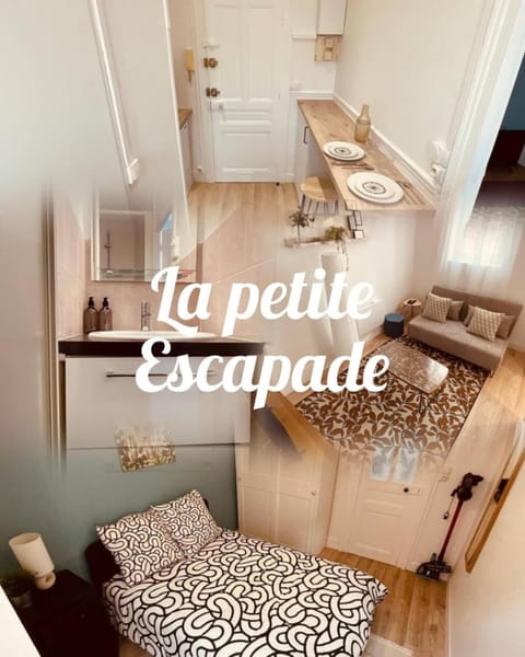 Bed, Kitchen or kitchenette, Photo of the whole room, Bedroom, Text overlay
