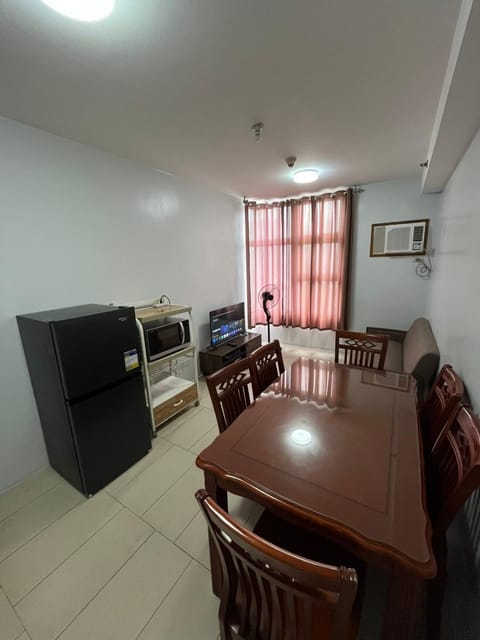 TV and multimedia, Kitchen or kitchenette, Living room, Dining area