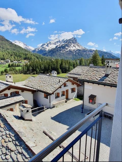 Chesa Tre Piz House in Canton of Grisons