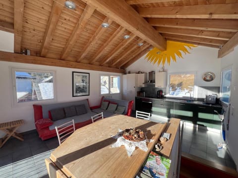 Chesa Tre Piz House in Canton of Grisons