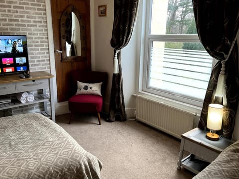 Cosy, Charming Apartment within 5 min walk of beach, train and shops Apartment in Wales