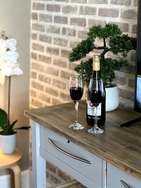 Cosy, Charming Apartment within 5 min walk of beach, train and shops Apartment in Wales