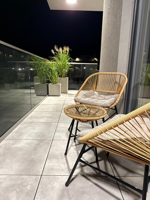 Night, View (from property/room), Seating area