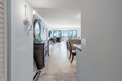 LBK 2BR Condo on the Bay with Water Views Beachbound Bliss House in Sarasota