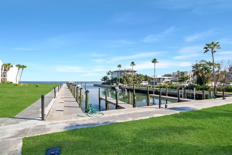 LBK 2BR Condo on the Bay with Water Views Beachbound Bliss House in Sarasota