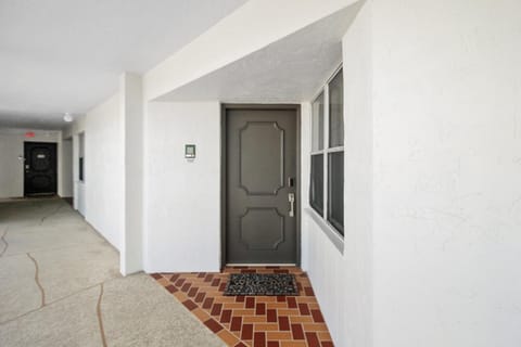 LBK 2BR Condo on the Bay with Water Views Beachbound Bliss House in Sarasota